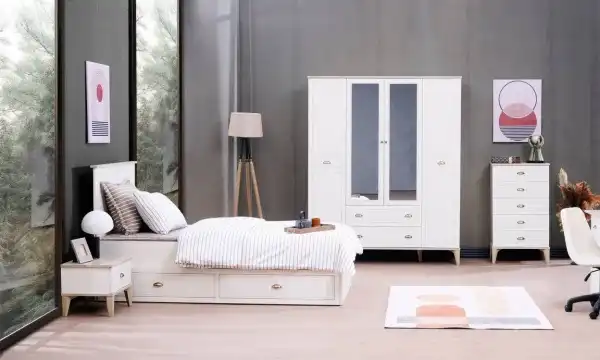 Li̇ne genç odasi  